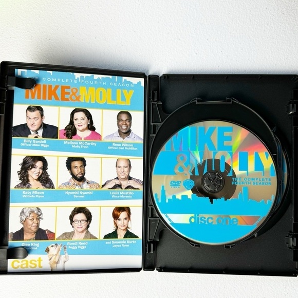 Mike & Molly The Complete Fourth Season DVD - Picture 3 of 5